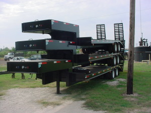 warren equipment trailers
