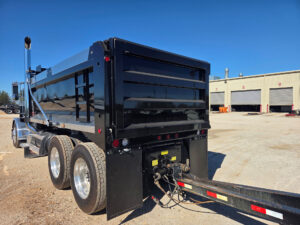Warren pintle plate with 50-ton hitch